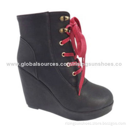 Women's dress boots with PU upper, trendy ankle boots style